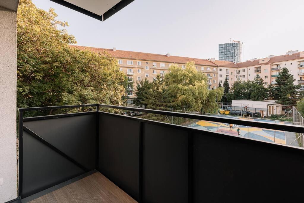 Stylish Apartment Retreat Bratislava Extérieur photo