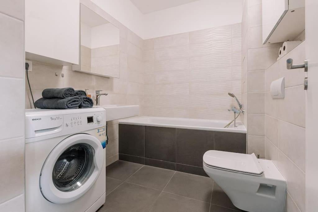 Stylish Apartment Retreat Bratislava Extérieur photo